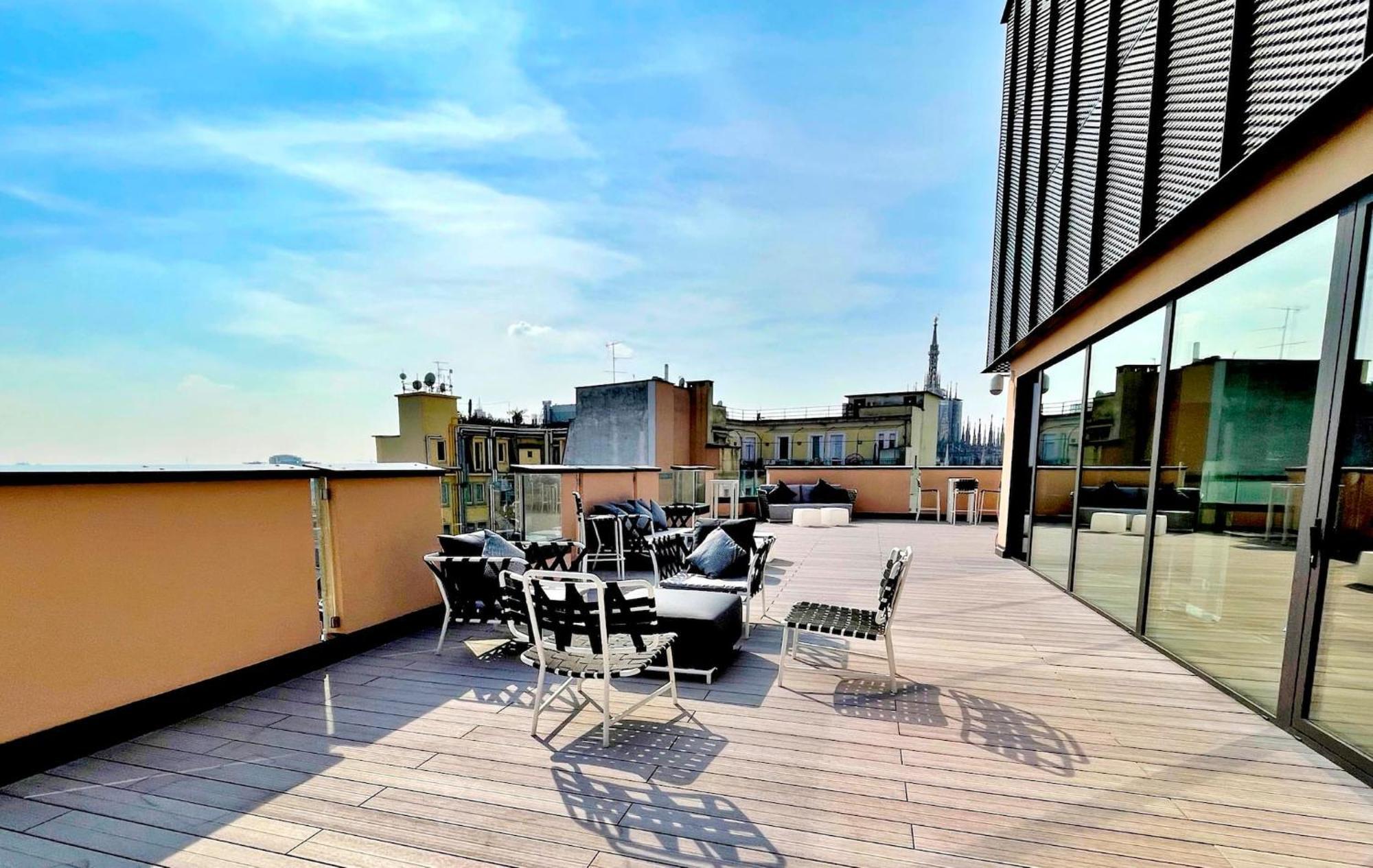 San Babila Tower With Panoramic Terrace Overlooking Duomo By Rentopolis Apartamento Milán