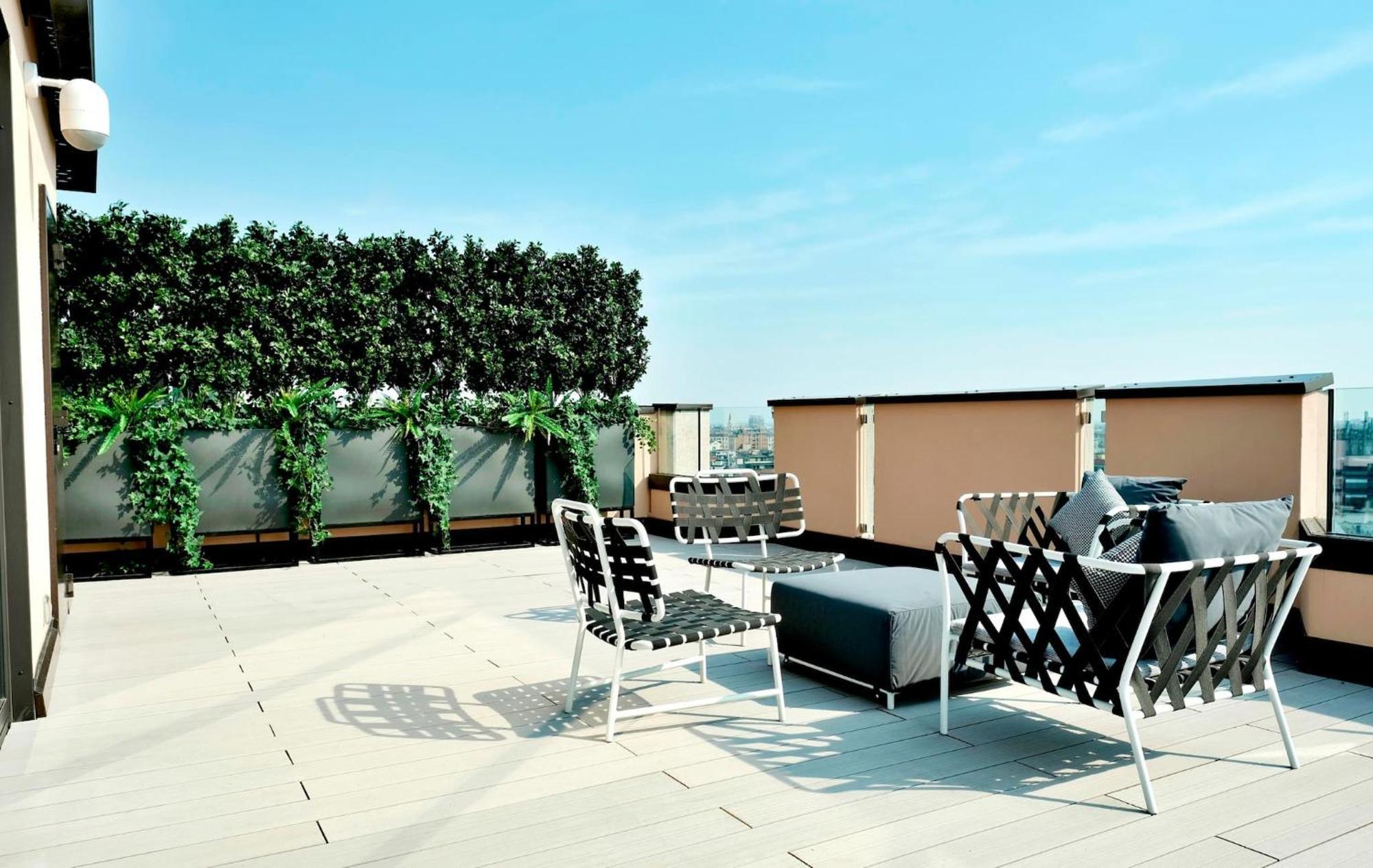 San Babila Tower With Panoramic Terrace Overlooking Duomo By Rentopolis Apartamento Milán