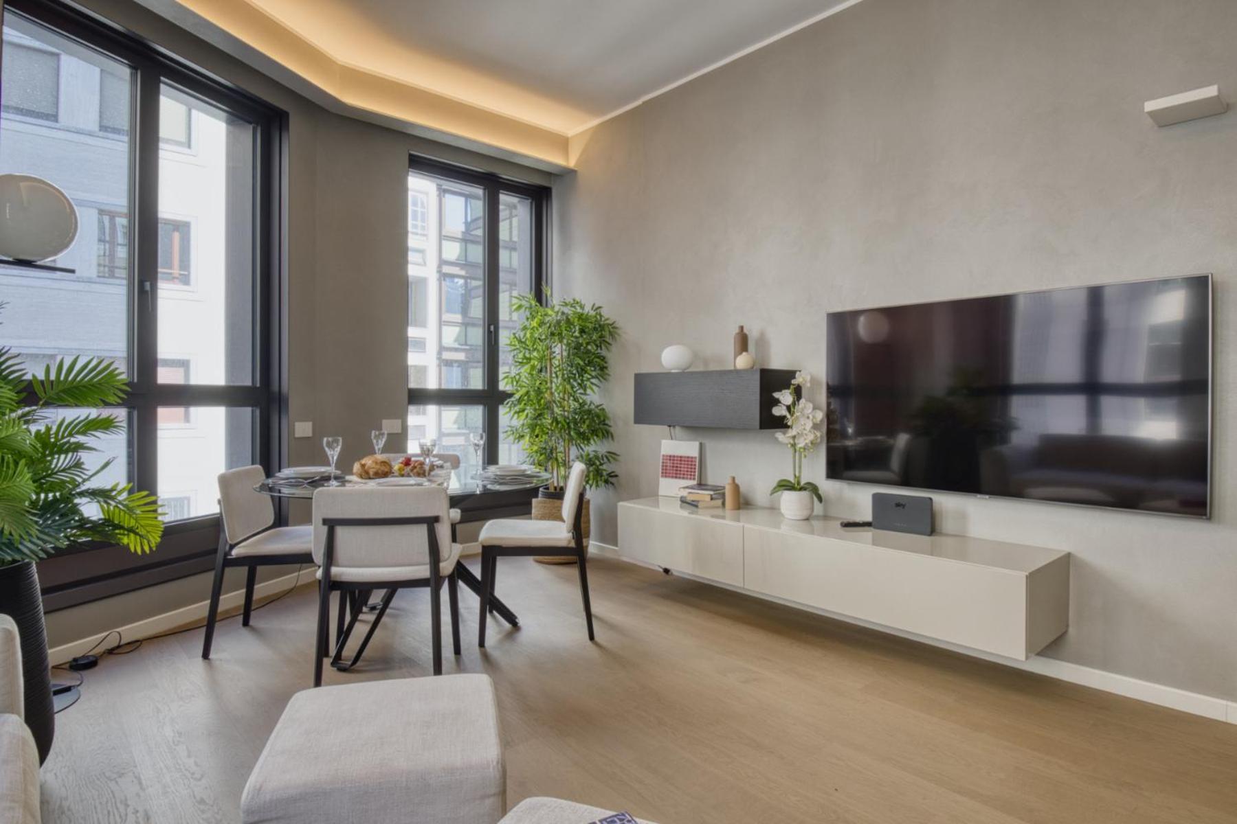 Apartamento San Babila Tower With Panoramic Terrace Overlooking Duomo By Rentopolis Milán