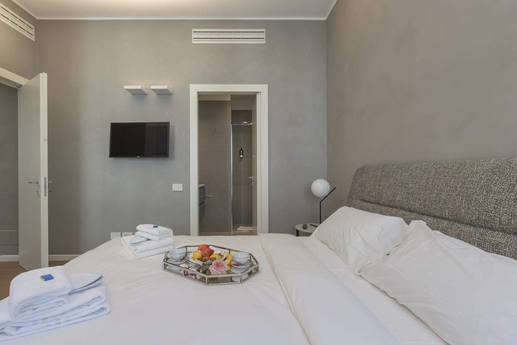 Apartamento San Babila Tower With Panoramic Terrace Overlooking Duomo By Rentopolis Milán