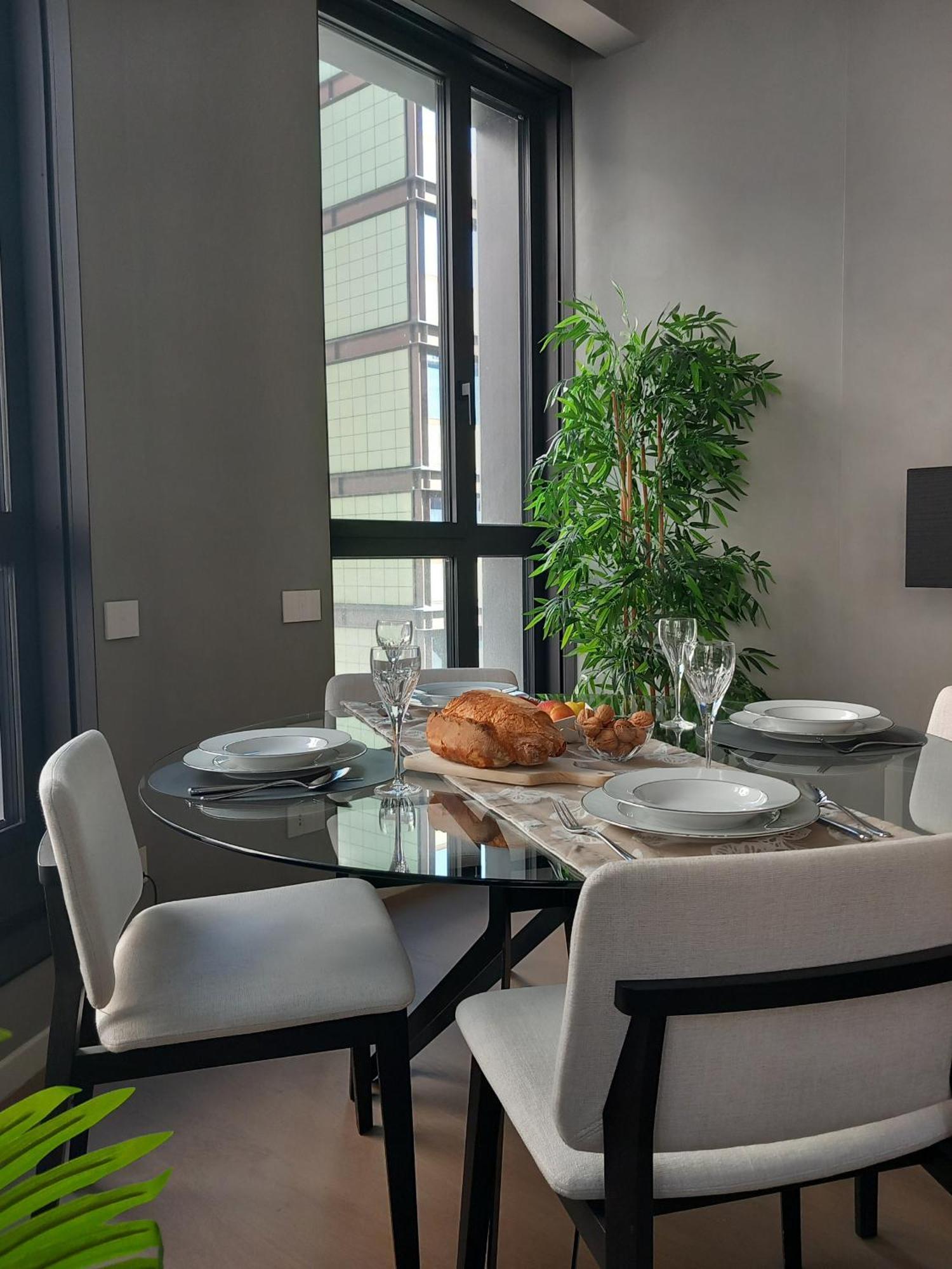 Apartamento San Babila Tower With Panoramic Terrace Overlooking Duomo By Rentopolis Milán